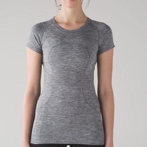 Lululemon Swiftly Tech Short Sleeve Crew Slate / White size 4 EUC